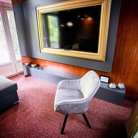 Motel1- A Megfizetheto Luxus! ดูเนาวิวาโรส ภายนอก รูปภาพ