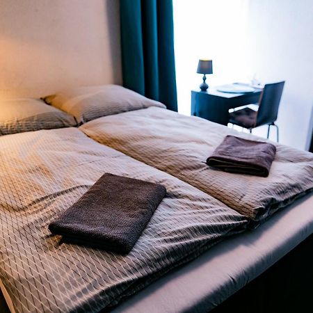 Motel1- A Megfizetheto Luxus! ดูเนาวิวาโรส ภายนอก รูปภาพ