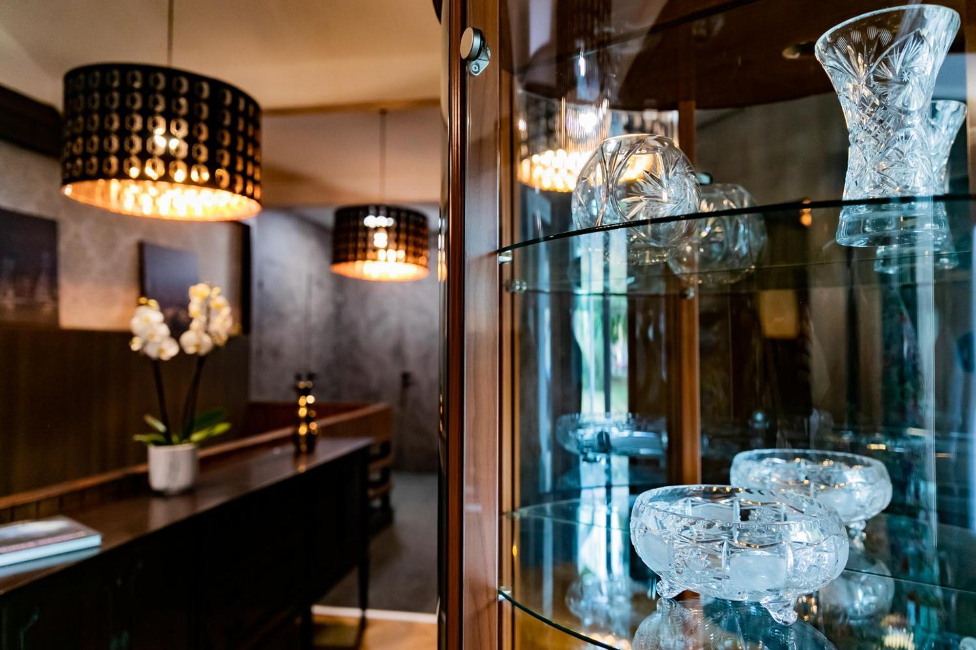 Motel1- A Megfizetheto Luxus! ดูเนาวิวาโรส ภายนอก รูปภาพ