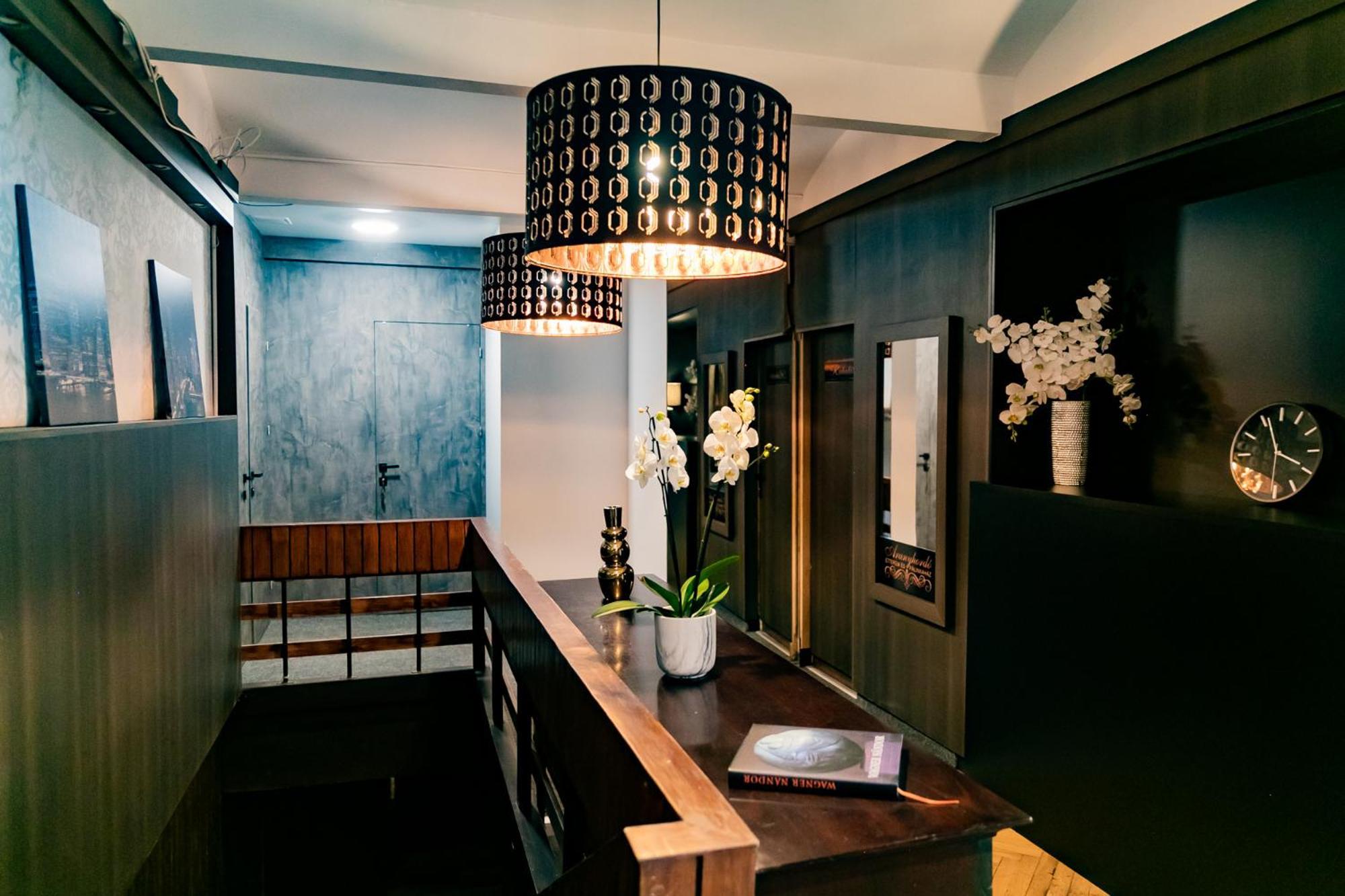 Motel1- A Megfizetheto Luxus! ดูเนาวิวาโรส ภายนอก รูปภาพ