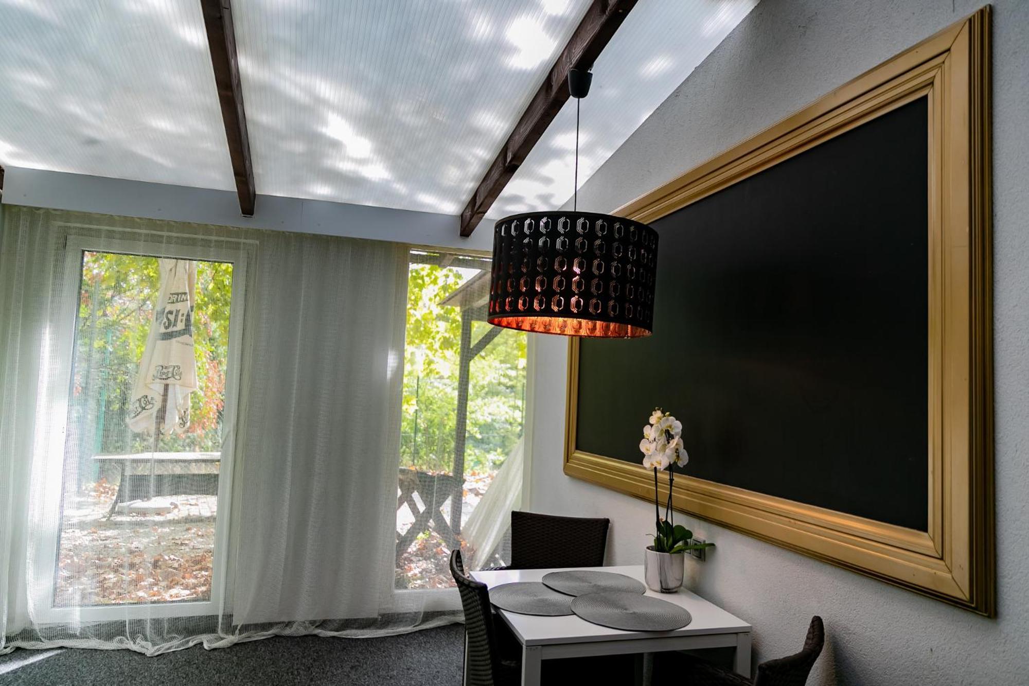 Motel1- A Megfizetheto Luxus! ดูเนาวิวาโรส ภายนอก รูปภาพ