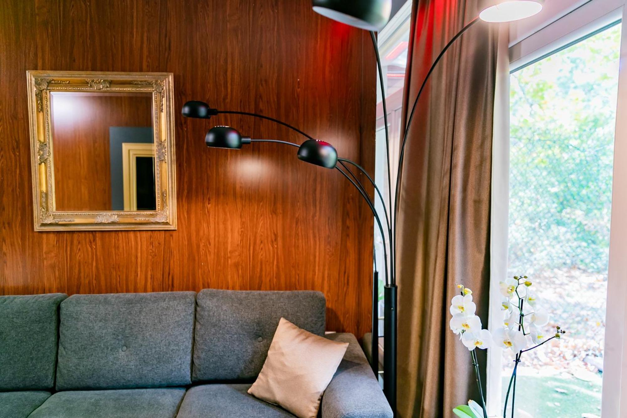 Motel1- A Megfizetheto Luxus! ดูเนาวิวาโรส ภายนอก รูปภาพ