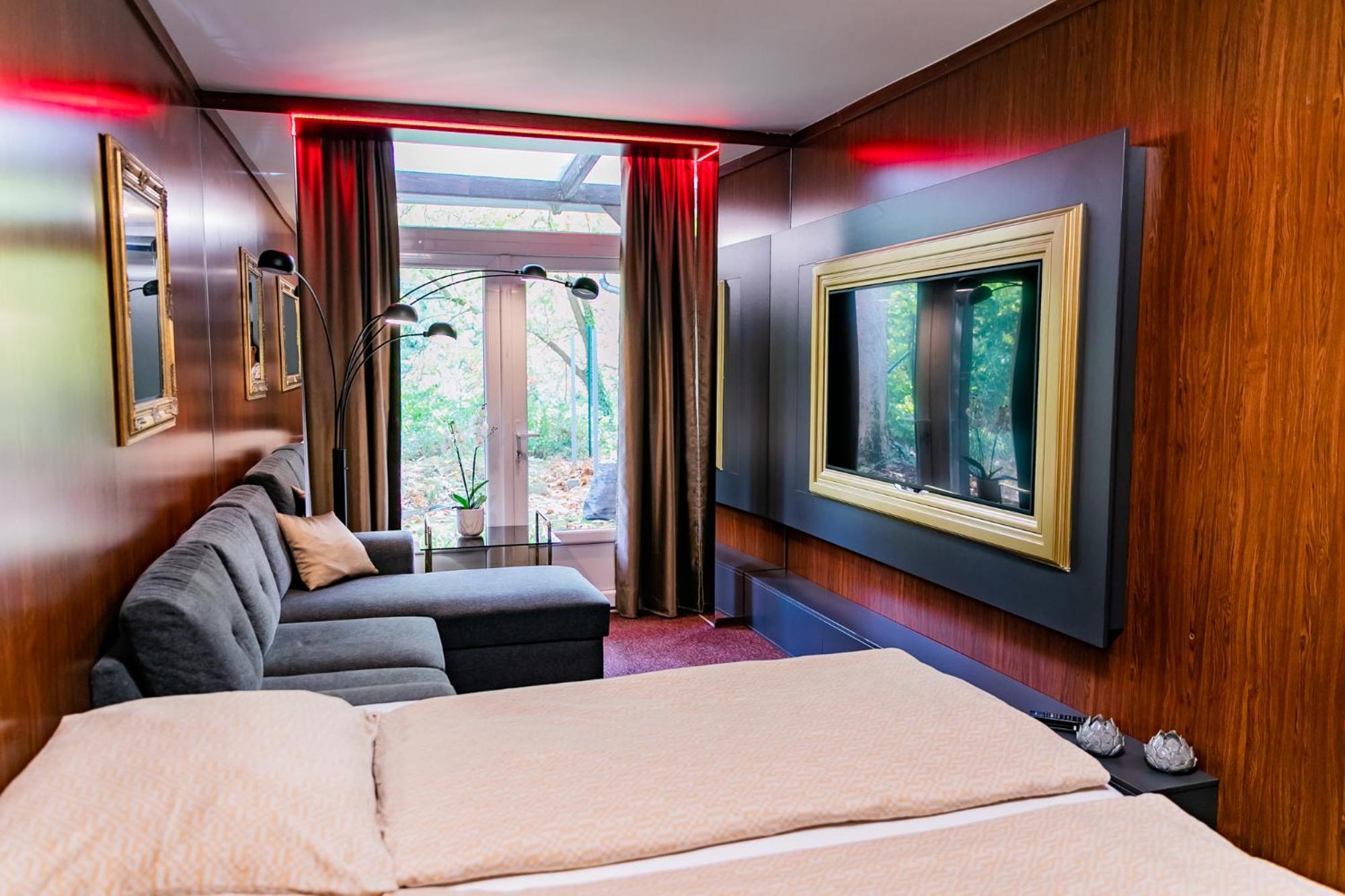 Motel1- A Megfizetheto Luxus! ดูเนาวิวาโรส ภายนอก รูปภาพ