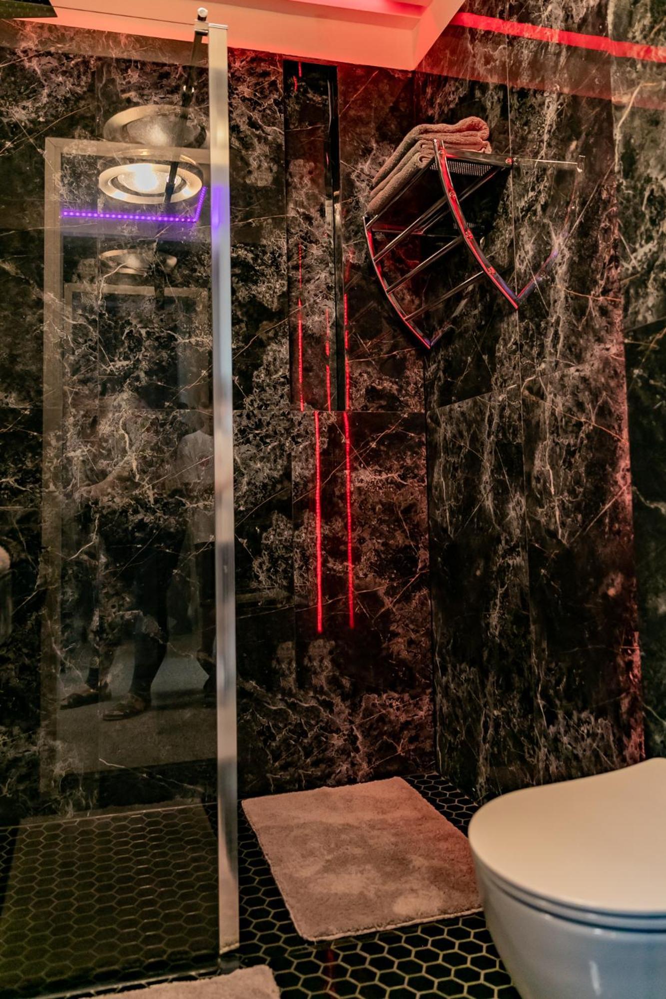 Motel1- A Megfizetheto Luxus! ดูเนาวิวาโรส ภายนอก รูปภาพ