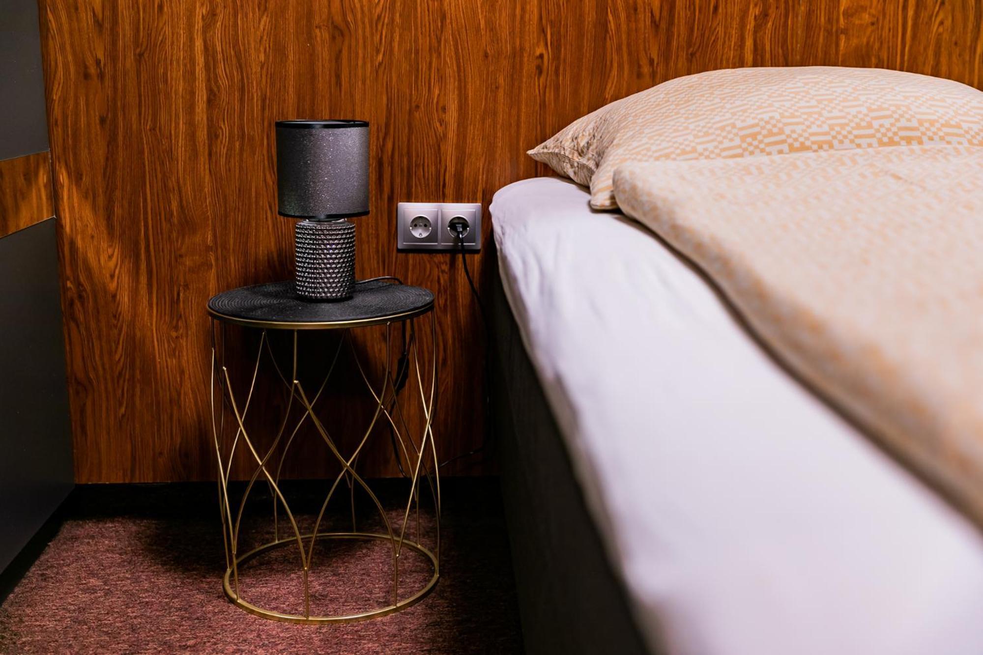 Motel1- A Megfizetheto Luxus! ดูเนาวิวาโรส ภายนอก รูปภาพ