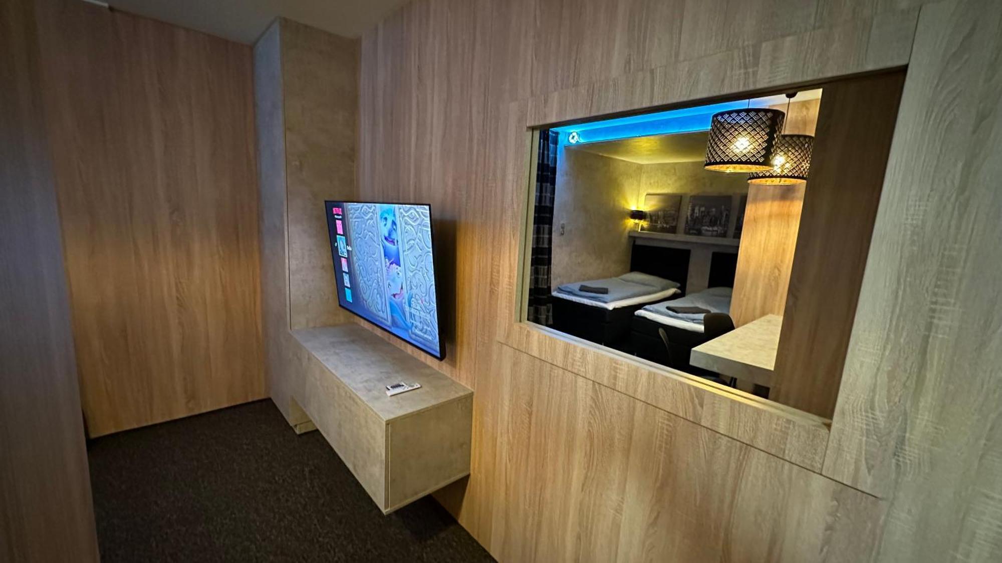 Motel1- A Megfizetheto Luxus! ดูเนาวิวาโรส ภายนอก รูปภาพ